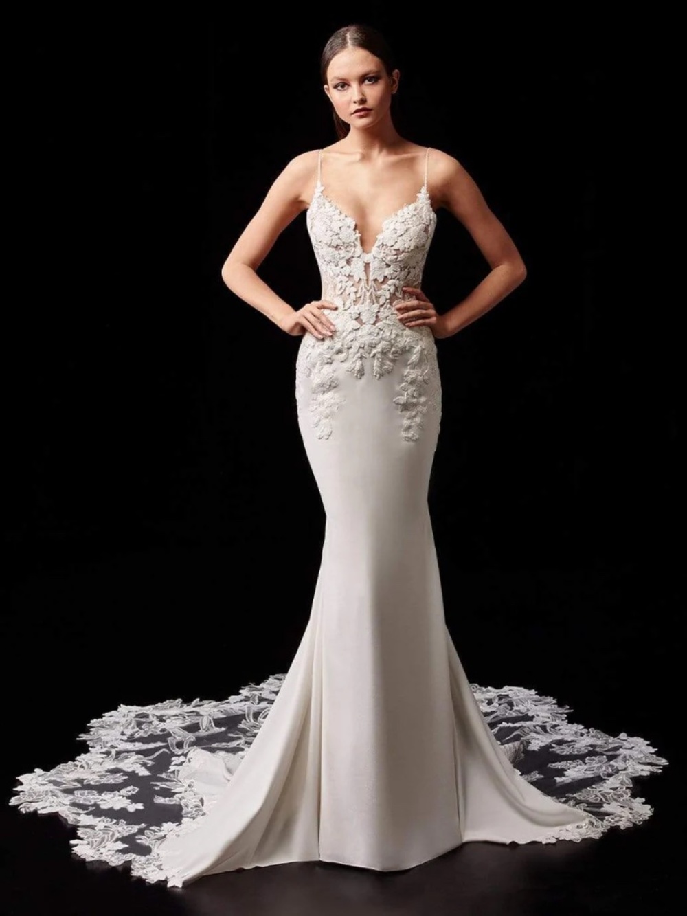 Enzoani Pearl Wedding Dress - Size 6